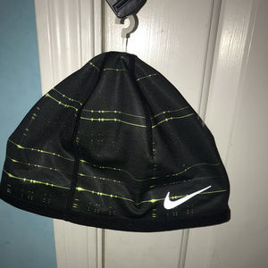Nike Winter Hat (TAGS/NEVER WORN)